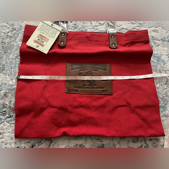 NWT True Religion Canvas Tote/Duffel Bag – Brick Red - Picture 9 of 10